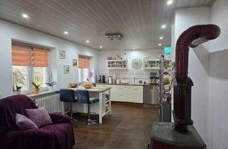 Einfamilienhaus kaufen in 74706 Osterburken, Traumhaftes Potenzial im Grünen: Freistehendes Einfamilienhaus mit Weitblick, Garten und Kaminofen