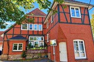 Haus kaufen in 32457 Porta Westfalica, Historisches Küsterhaus mit Charme ? 5 Wohneinheiten und Ausbaupotenzial direkt am Weserradweg