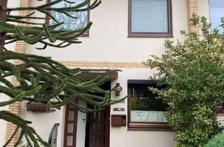 Haus kaufen in 25469 Halstenbek, Praktisches Haus in Halstenbek