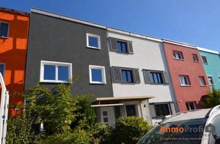 Reihenhaus kaufen in 86157 Augsburg, * Handwerker aufgepasst! * Reihenhaus mit überdachter Terrasse und idyllischem Garten in Top-Lage!