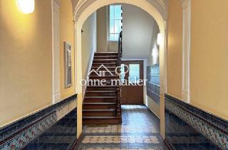 Wohnung kaufen in 10827 Berlin, Renovierungsbedürftige Altbauwohnung mit Balkon in Schöneberger Kiezlage