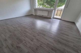 Wohnung mieten in 45279 Freisenbruch, Frisch modernisierte Erdgeschosswohnung mit ca. 60 m² Wohnfläche, 3 Zimmern und Balkon