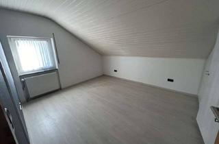 Wohnung mieten in Reutstraße, 76228 Stupferich, Charmante 3-Zimmer-Dachgeschosswohnung mit großzügigem Wohnbereich und herrlicher Fernsicht