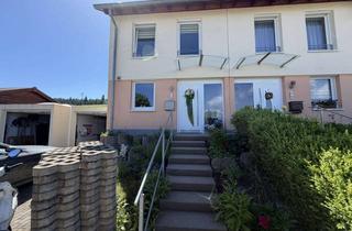 Haus kaufen in 78112 St. Georgen, Gepflegtes Reihenendhaus mit Kamin, Terrasse & viel Platz