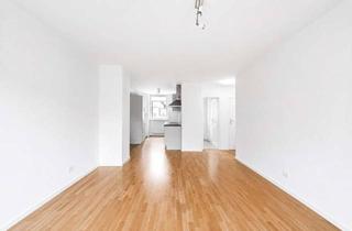Wohnung kaufen in 14052 Berlin, Sanierte 2-Zimmer-Wohnung mit moderner Einbauküche, Südwest-Balkon & optimalen Schnitt (4% Rendite)