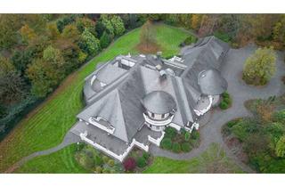 Villa kaufen in 33758 Schloß Holte-Stukenbrock, Schloss Holte Stukenbrock - Provisionsfrei* Viel Platz für Ihre Visionen in dieser einzigartigen Villa auf uneinsehbarem Parkgrundstück