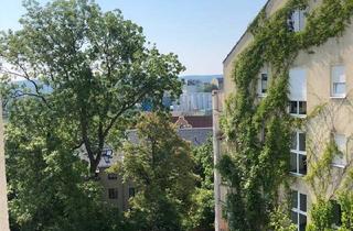 Wohnung kaufen in 08523 Plauen, Plauen - Einzimmer-Wohnung mit Balkon und Blick über Plauen