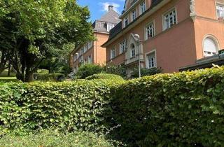 Wohnung kaufen in 42117 Elberfeld, Attraktive Wohnung mit Loggia in wunderschönem Altbau im Zooviertel