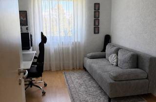 Wohnung kaufen in Sonnenrain 15, 88630 Pfullendorf, 3-Zimmer-Wohnung mit Balkon in Pfullendorf