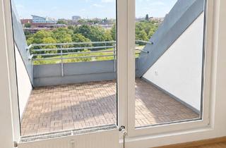 Wohnung mieten in Deutschherrnstraße 47, 90429 Nürnberg, Frisch sanierte 2-Zimmer-Dachgeschosswohnung mit eigener Dachterrasse