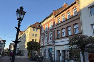 Wohnung mieten in Okerstraße 10, 38300 Wolfenbüttel, Hübsche 3-Zi-Innenstadt- & Altbauwohnung - Bad mit Fenster & Wanne