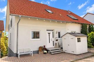 Doppelhaushälfte kaufen in 71560 Sulzbach, Gepflegte Doppelhaushälfte mit Balkon, Terrasse und viel Platz für die Familie