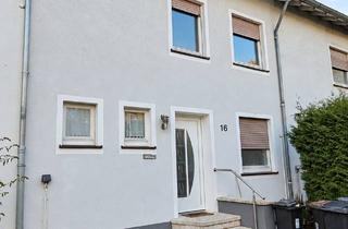 Haus kaufen in 32429 Minden, Reihenmittelhaus mit Garten und Balkon in Minden – Erbpacht