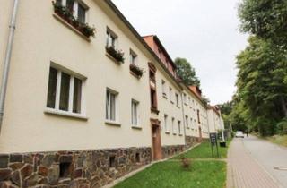 Wohnung mieten in Straße Des Bergmanns 119, 07546 Gera, Modernisiertes Wohnen in Leumnitz: Bad mit Fenster, Stellplatz & grüne Umgebung