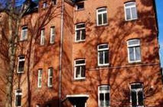 Wohnung mieten in Flurstraße, 08056 Zwickau, Frisch renovierte 2-Raum-Altbauwohnung mit neuem Bodenbelag – ab sofort verfügbar!