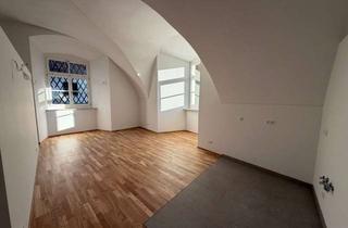 Wohnung mieten in Schloßplatz, 83410 Laufen, Altbaucharme trifft auf moderne, 1 Zimmer Hochparterre Whg. ca. 66 m²