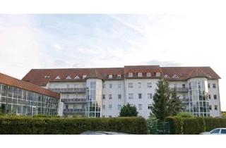 Wohnung kaufen in 06773 Gräfenhainichen, Gräfenhainichen - Modernisierte 3-Raum-Wohnung mit Balkon, EBK, Aufzug & Stellplatz