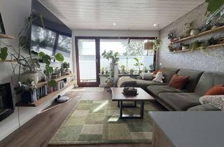 Wohnung kaufen in 25761 Westerdeichstrich, Nordseeluft genießen – Renovierte 2-Zimmer-Wohnung mit Balkon und PKW-Stellplatz