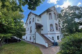 Wohnung mieten in Oldenburger Straße 78, 26340 Zetel, Großzügige 3-Zimmer-Dachgeschosswohnung mit Terrasse und großem Garten in Altbauvilla zu sofort frei