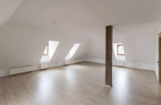 Wohnung mieten in 02708 Löbau, Renovierte 4-Zimmer-Dachgeschosswohnung in Löbau – effizientes Heizen mit Fernwärme