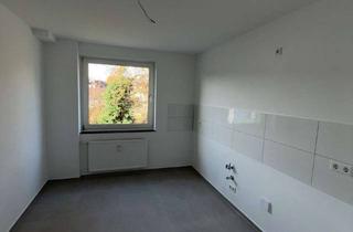 Wohnung mieten in Nevigeser Straße 115, 42113 Wuppertal, Wuppertal-Elberfeld! Komplett sanierte 2 Zimmerwohnung mit Balkon