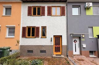 Reihenhaus kaufen in 77656 Offenburg, Sanierungsbedürftiges Reihenhaus mit Potenzial inkl. Garten