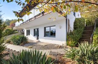 Einfamilienhaus kaufen in 52372 Kreuzau, Freistehendes Einfamilienhaus mit Weitblick und Photovoltaik