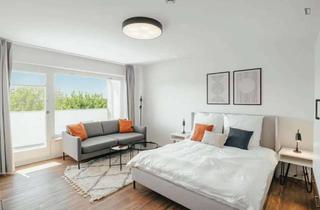 Immobilie mieten in Angerburger Allee, 14055 Charlottenburg (Charlottenburg), Apartment in Angerburger Allee, Berlin for 64 m² with 3 bedrooms