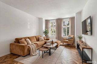 Wohnung kaufen in 10243 Friedrichshain, Großzügiges Altbaujuwel mit zwei Balkonen in begehrter Lage von Berlin-Friedrichshain