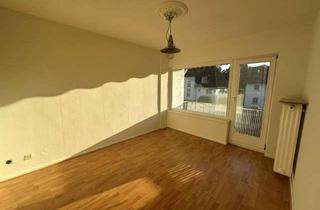 Wohnung mieten in 22399 Poppenbüttel, helle 2,5-Zi. Mietwhg. mit EBK, Vollbad und Balkon