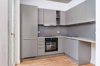 Wohnung mieten in Suarezstraße, 14057 Charlottenburg, Großzügige 2-Zimmer-Wohnung mit Gäste-WC